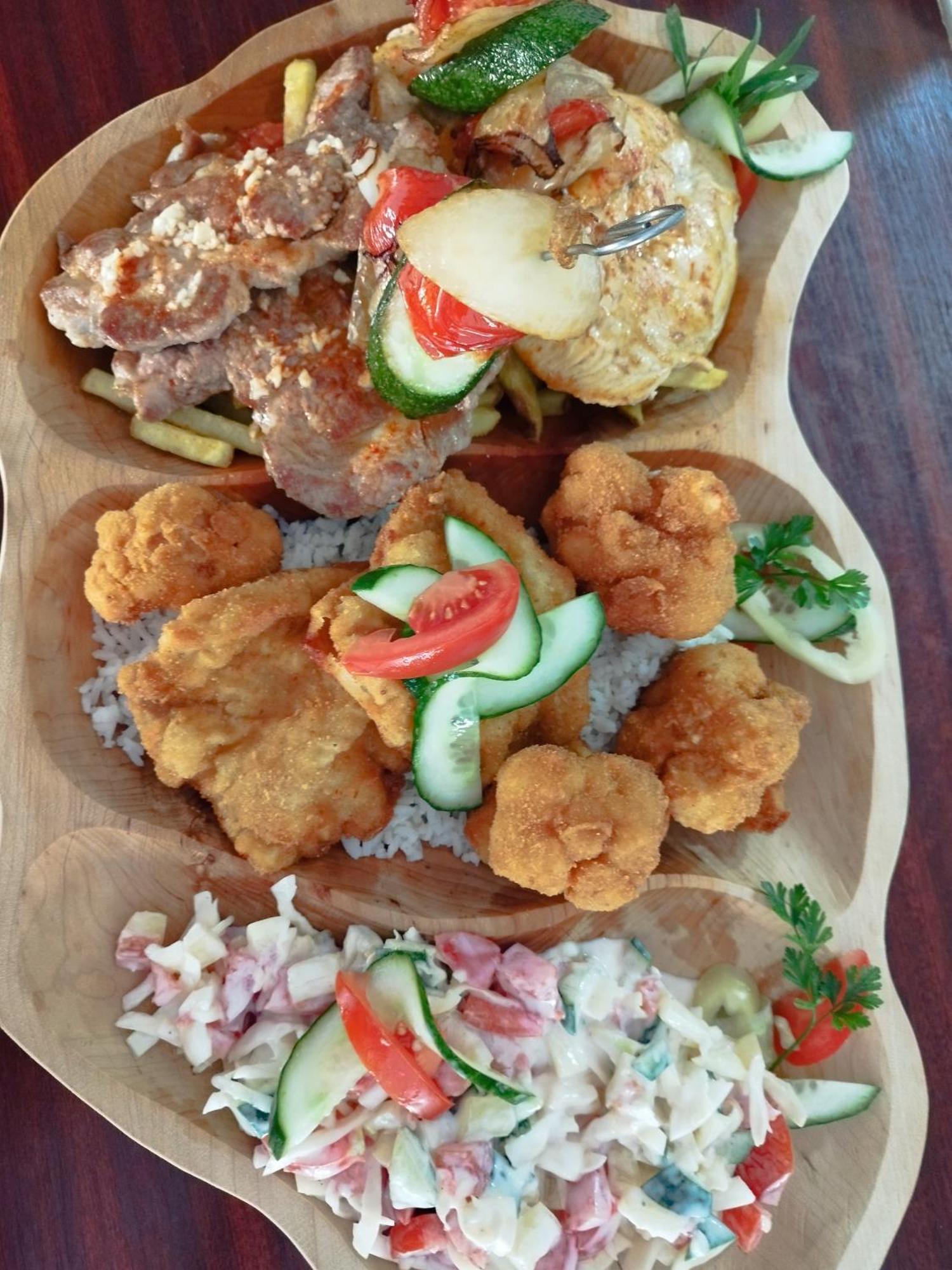 Margareta Etterem Es Vendeghaz Gasthaus Balatonbereny Ngoại thất bức ảnh